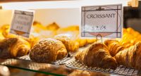 Viennoiseries dans une boulangerie