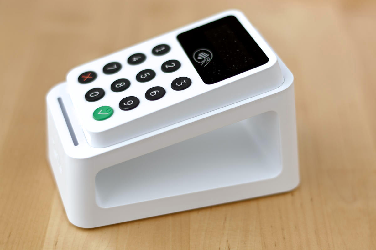 Le lecteur d’iZettle sur son Dock Le lecteur d'iZettle sur son Dock