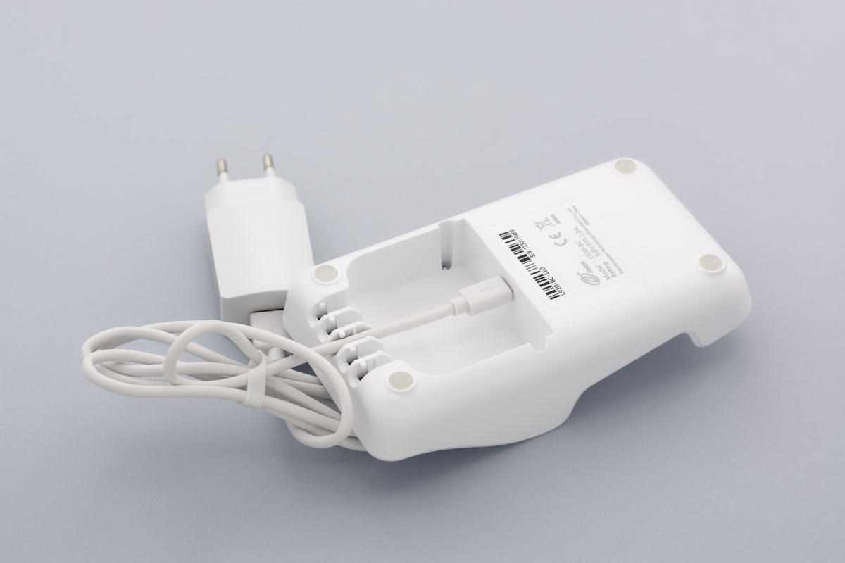 Base du PAX A920 Base du PAX A920 avec le câble
