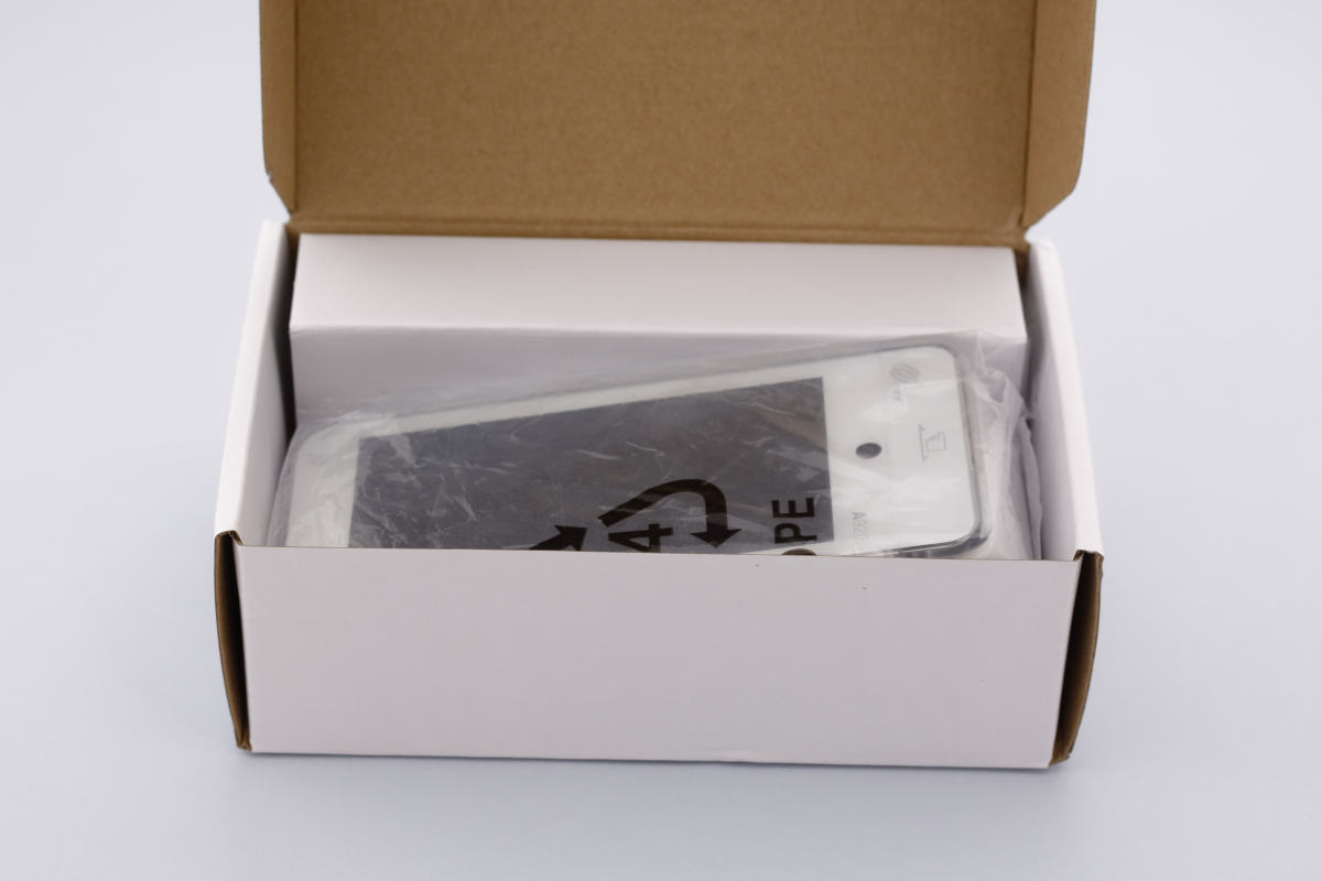 Déballage du PAX A920 boîte ouverte Déballage du PAX A920 boîte ouverte