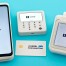 Terminaux de SumUp (de G à D: Terminal, Solo Lite, Solo avec imprimante) et carte bancaire avec logo de Mobile Trabsaction