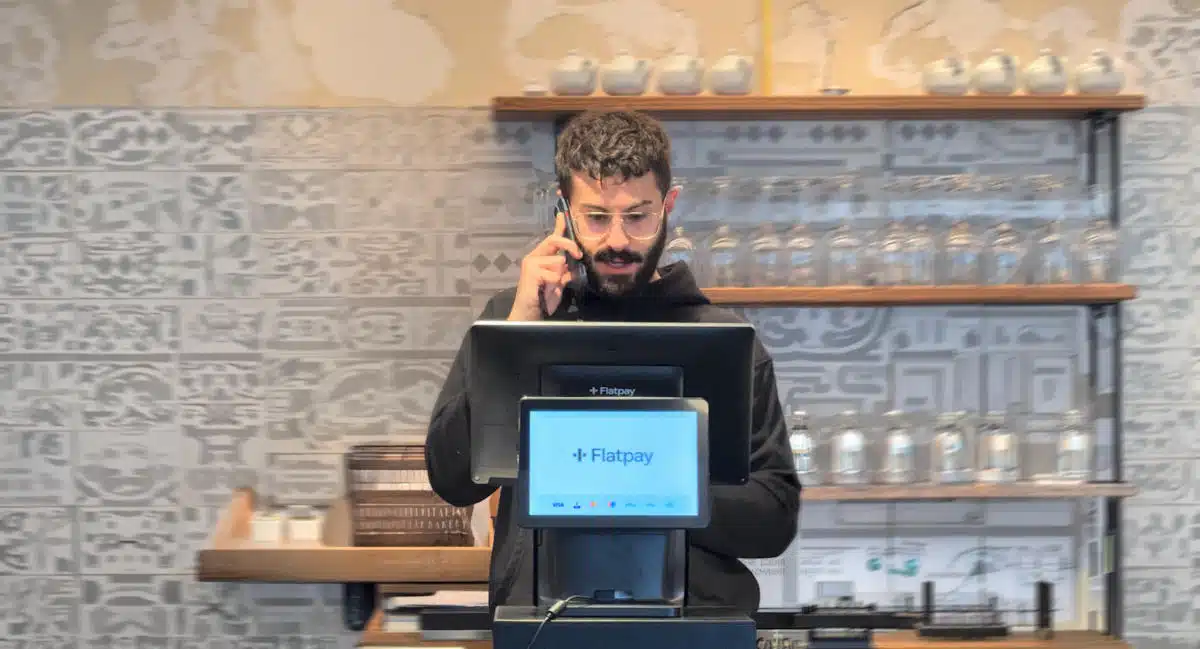 Caisse Flatpay dans un café